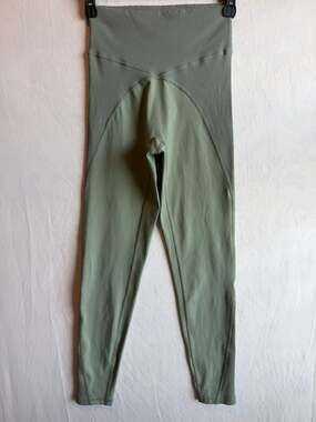 Offline by Aerie Ribbed High-Waisted 7/8 Leggings in Sage Green